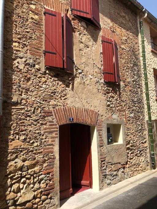 Chez Voltaire Maison Typique Et Son Patio Au Coeur De Thuir Exterior photo